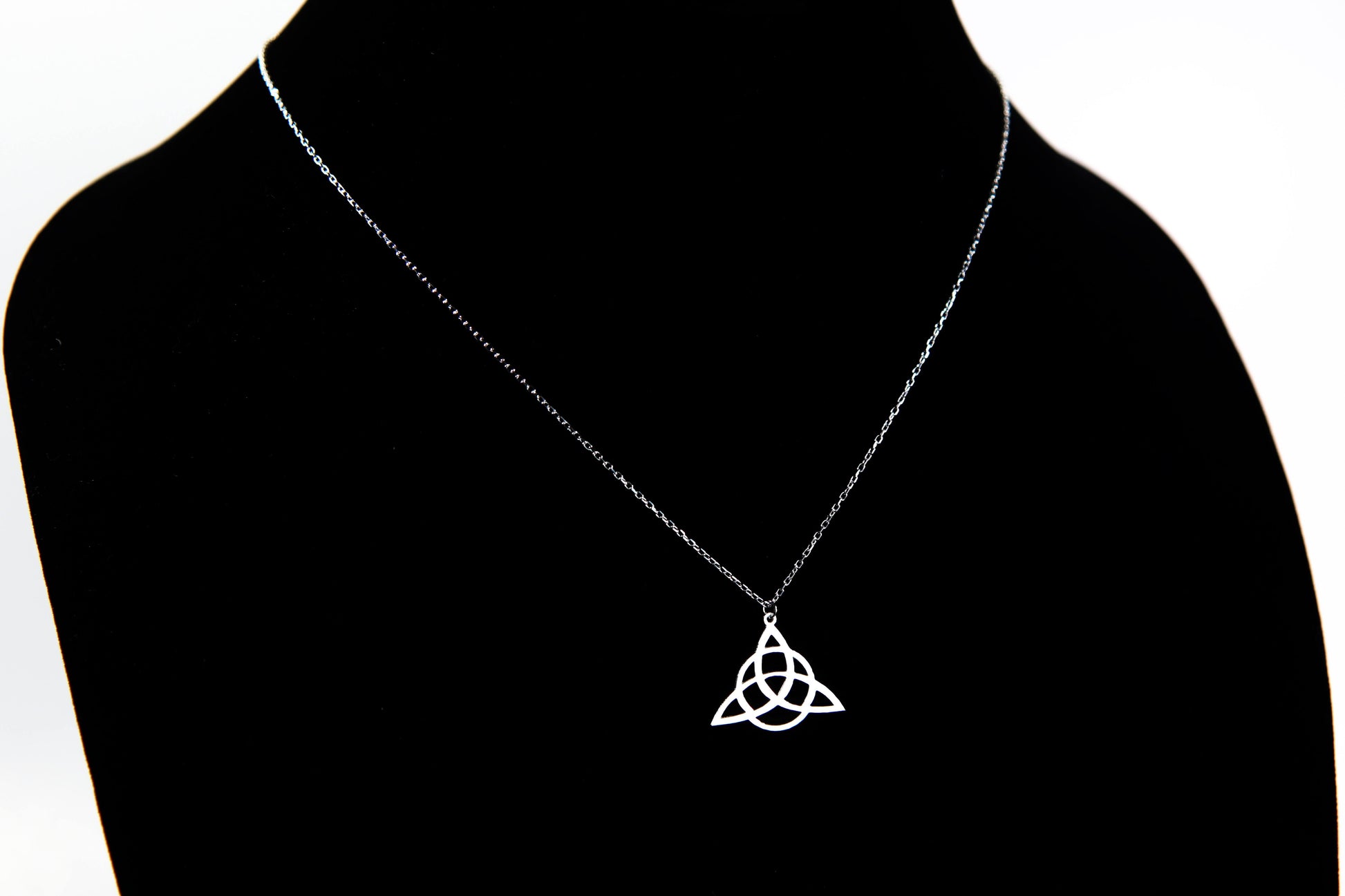 Triquetra Celtic Knot